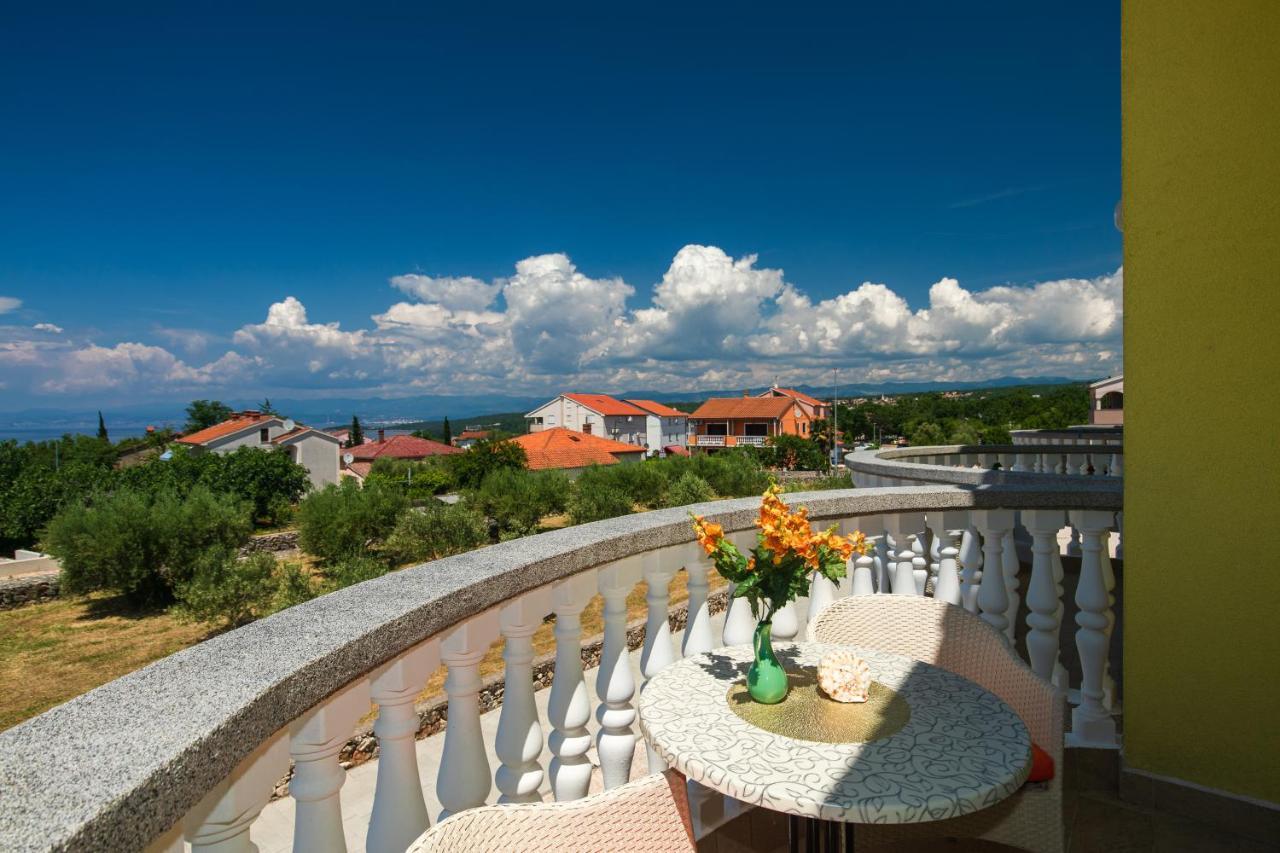 Vila Panorama By El-Pi Tours Malinska Exterior foto